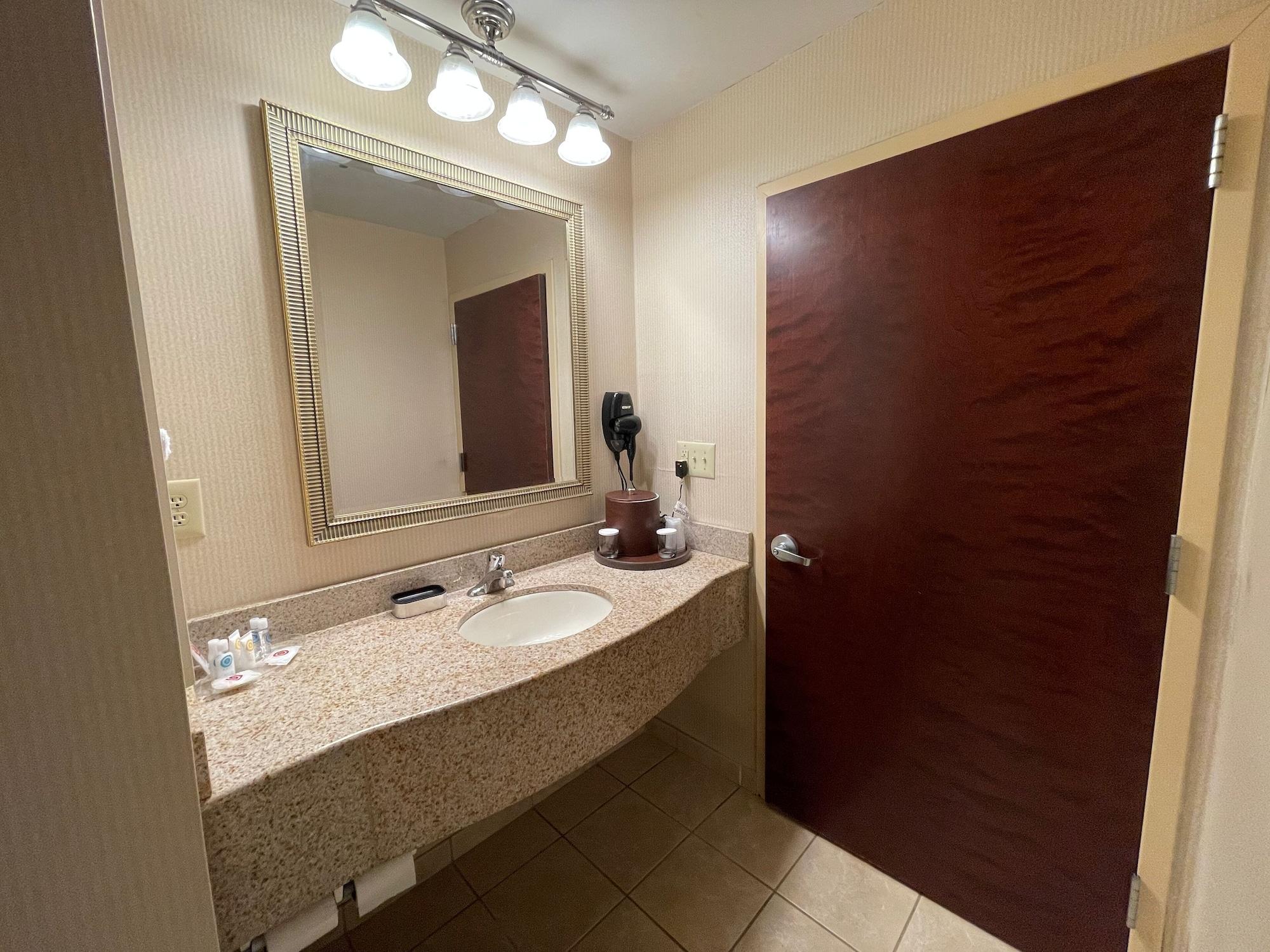 Comfort Suites East Brunswick - South River Dış mekan fotoğraf