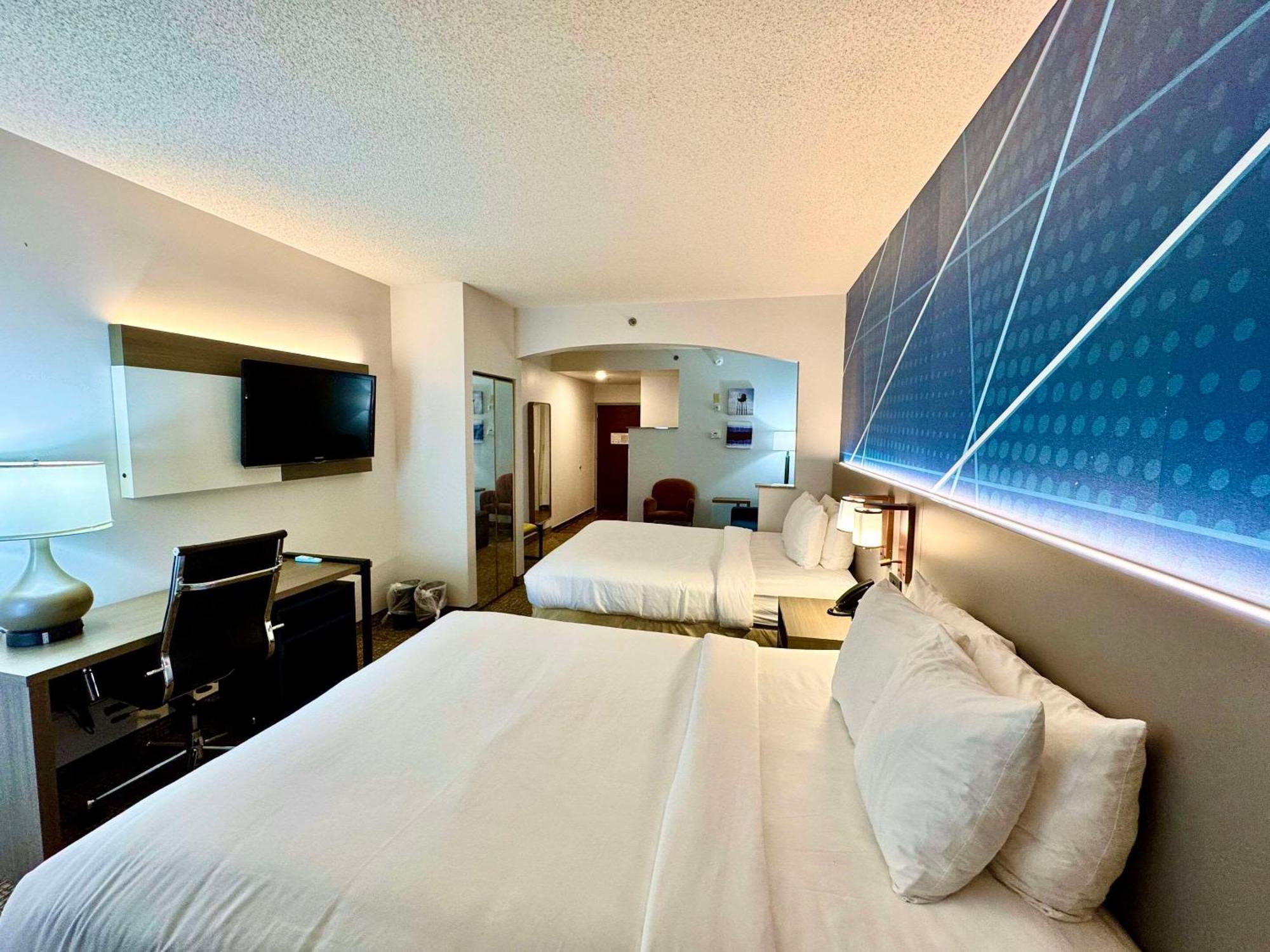 Comfort Suites East Brunswick - South River Dış mekan fotoğraf