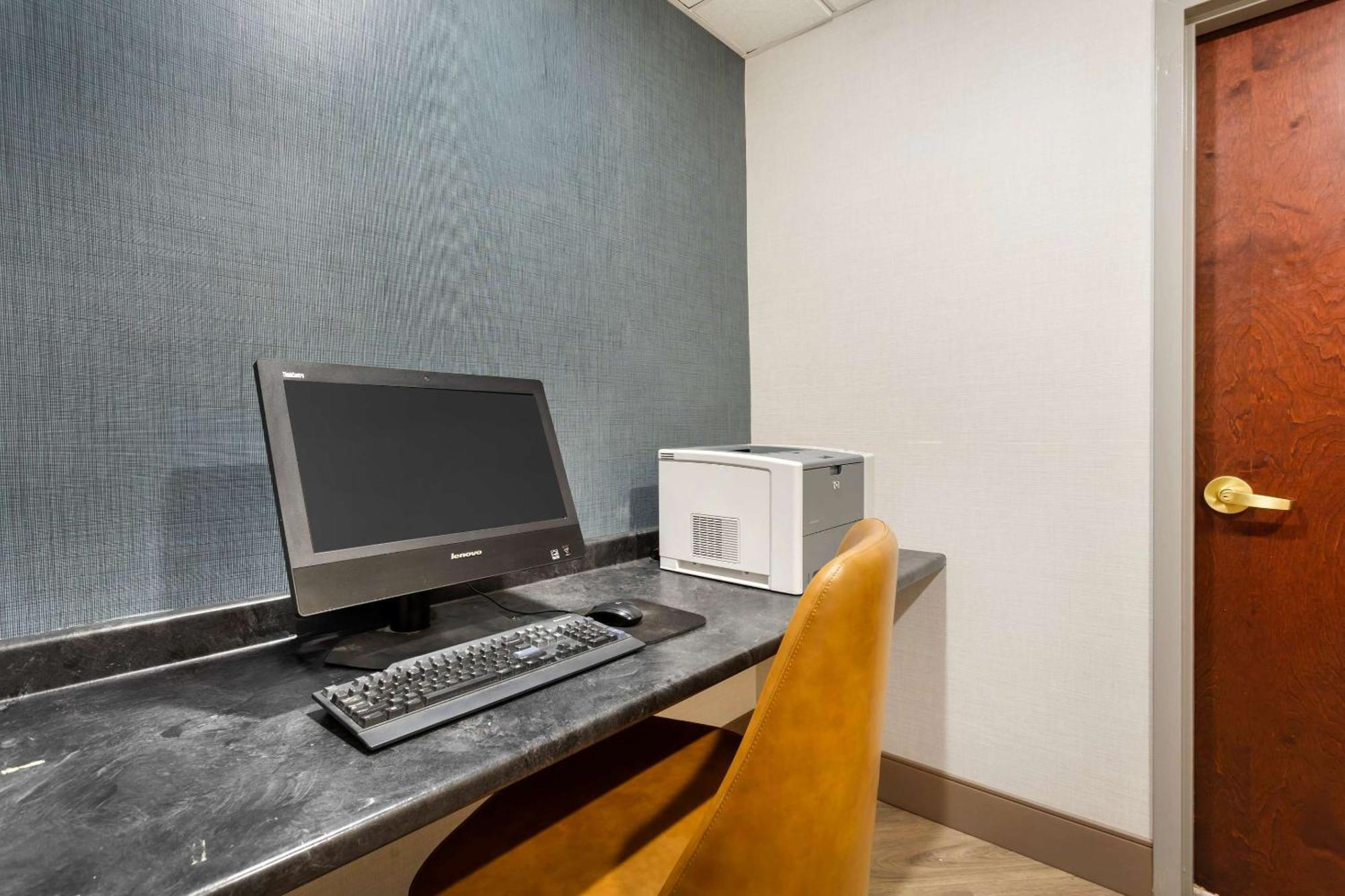 Comfort Suites East Brunswick - South River Dış mekan fotoğraf