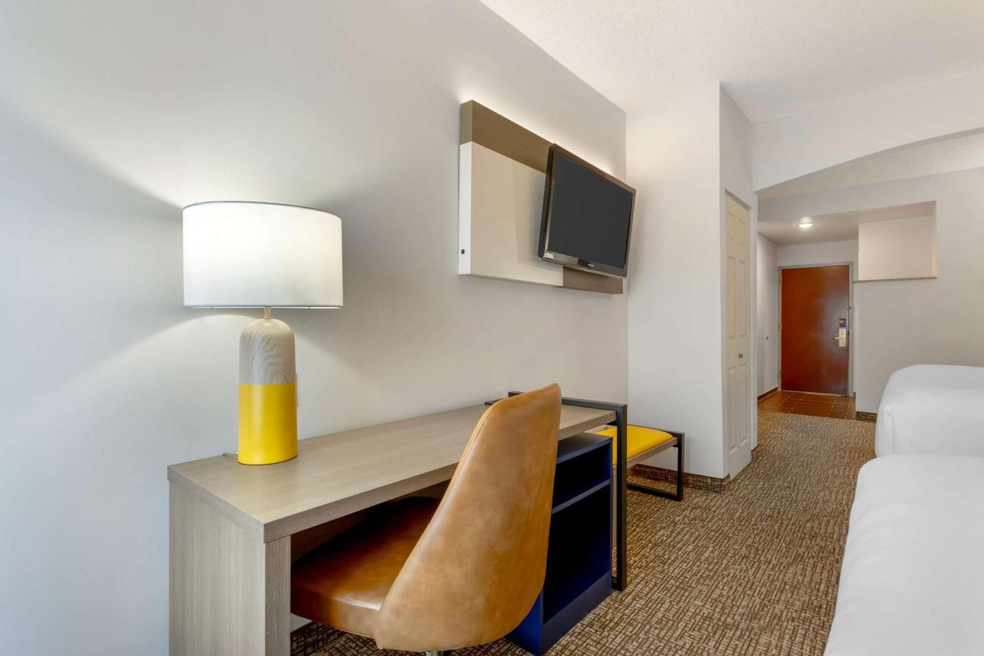 Comfort Suites East Brunswick - South River Dış mekan fotoğraf