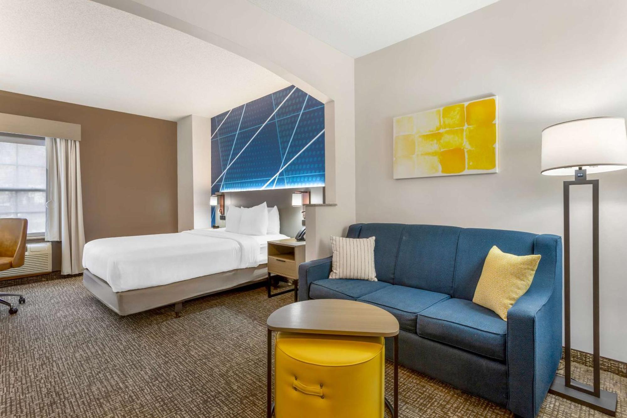 Comfort Suites East Brunswick - South River Dış mekan fotoğraf