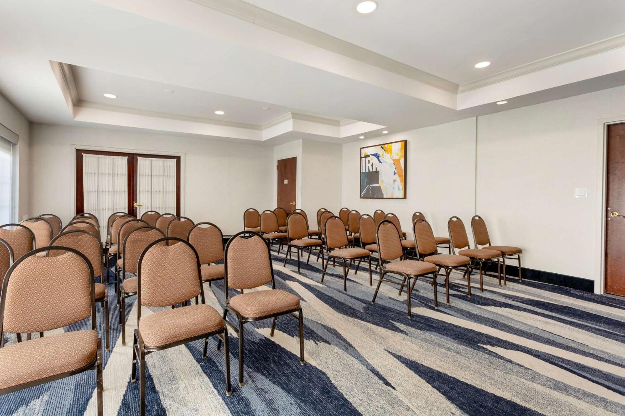 Comfort Suites East Brunswick - South River Dış mekan fotoğraf