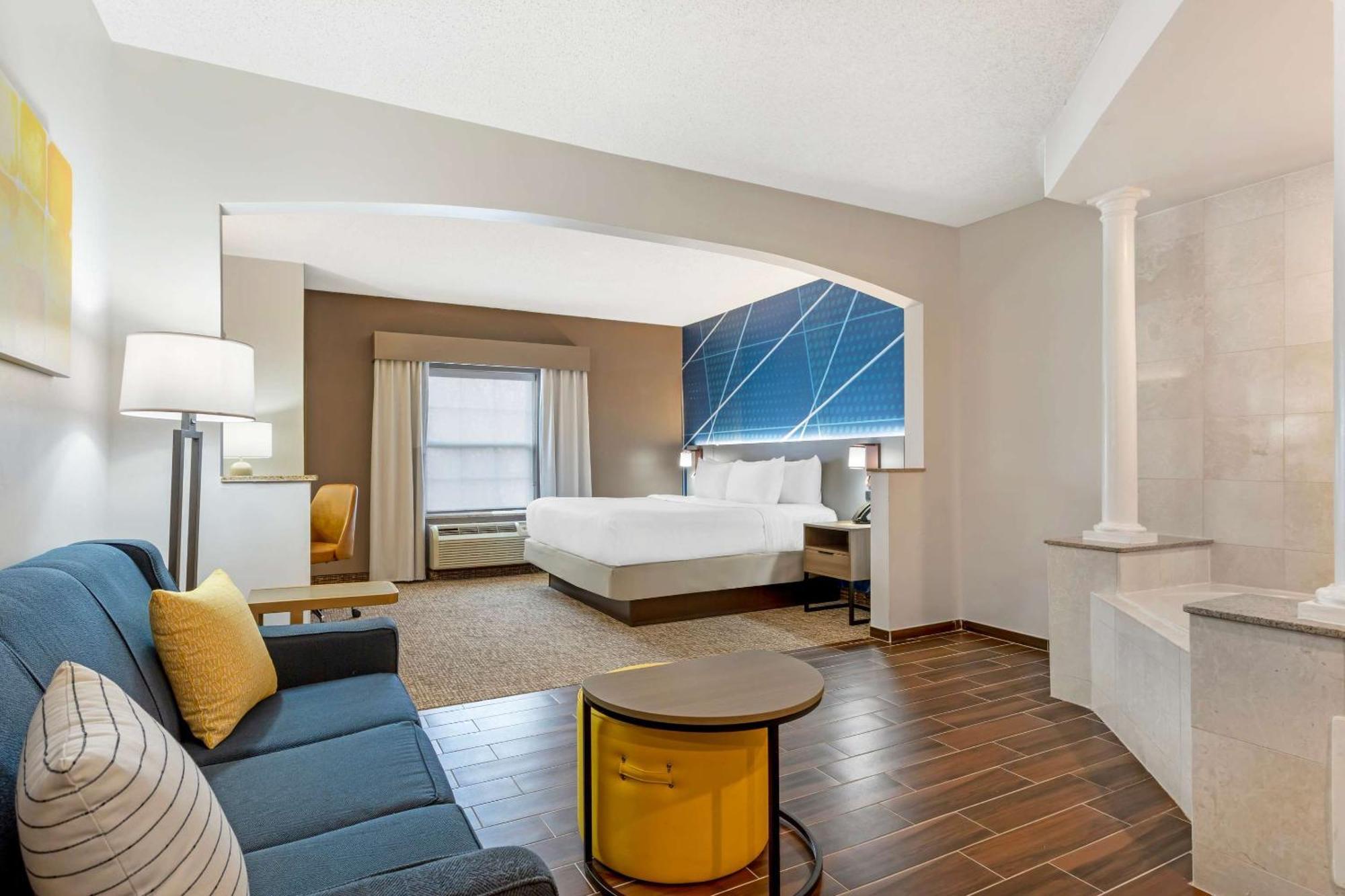 Comfort Suites East Brunswick - South River Dış mekan fotoğraf