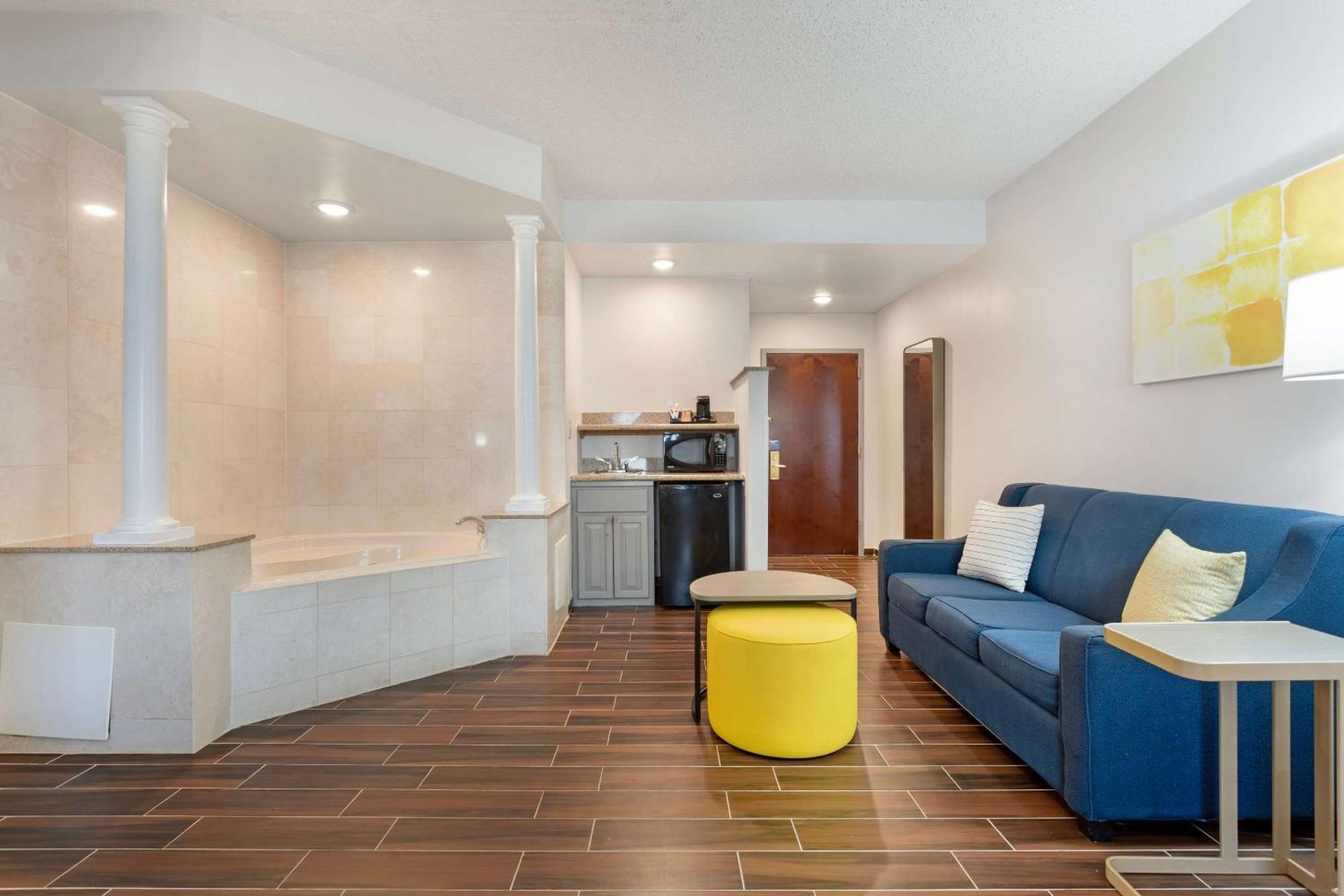 Comfort Suites East Brunswick - South River Dış mekan fotoğraf