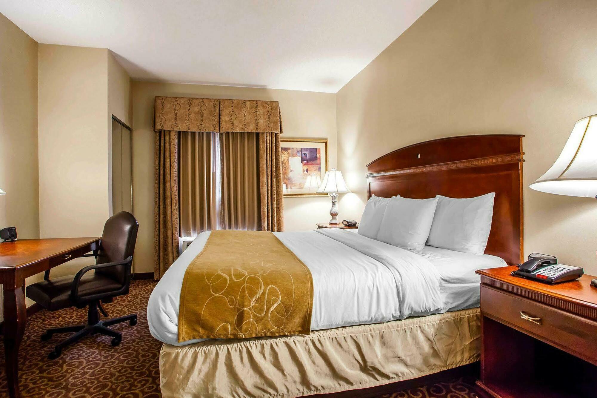 Comfort Suites East Brunswick - South River Dış mekan fotoğraf
