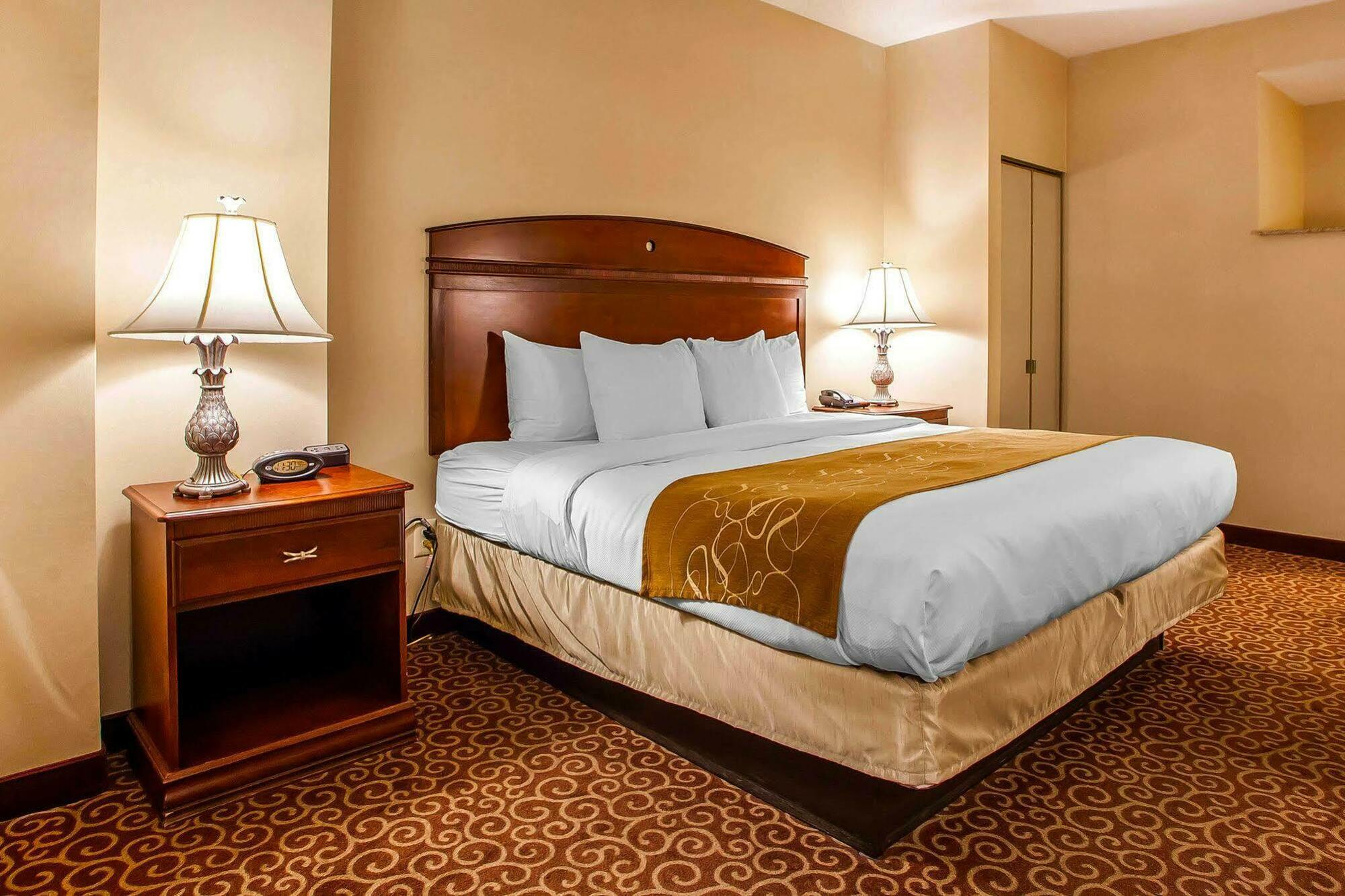 Comfort Suites East Brunswick - South River Dış mekan fotoğraf